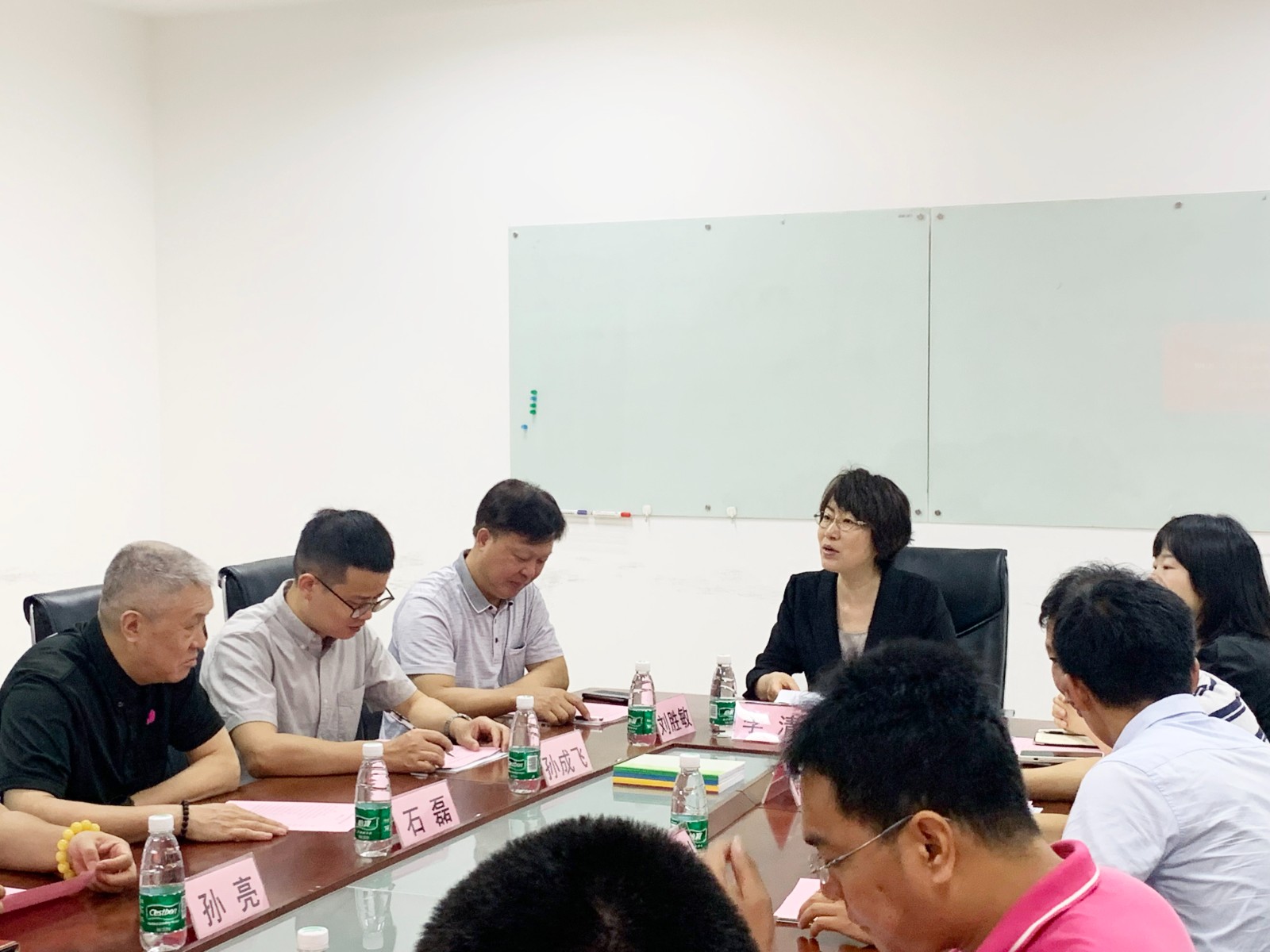 亚洲男人的天堂一区二区无码